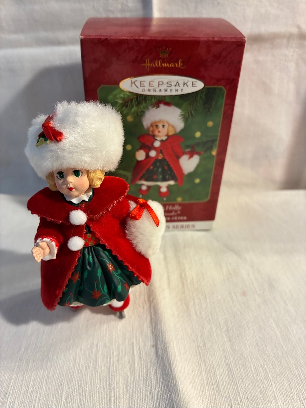 Hallmark Keepsake Christmas Holly Madame Alexander White Fur-Trim Ornament 2000 - Picture 2 of 11